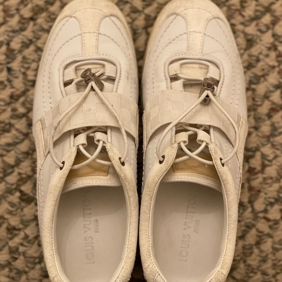 Aunthentic LV sneakers in good used condition. - Picture 3 of 7